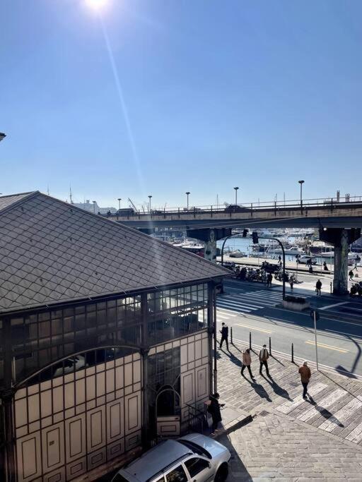 Overlooking The Porto Antico Of Genoa公寓 外观 照片